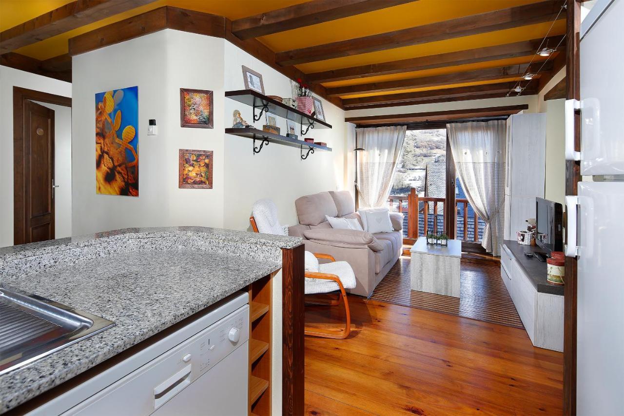 Apartamento La Santeta De Aran Vielha Dış mekan fotoğraf